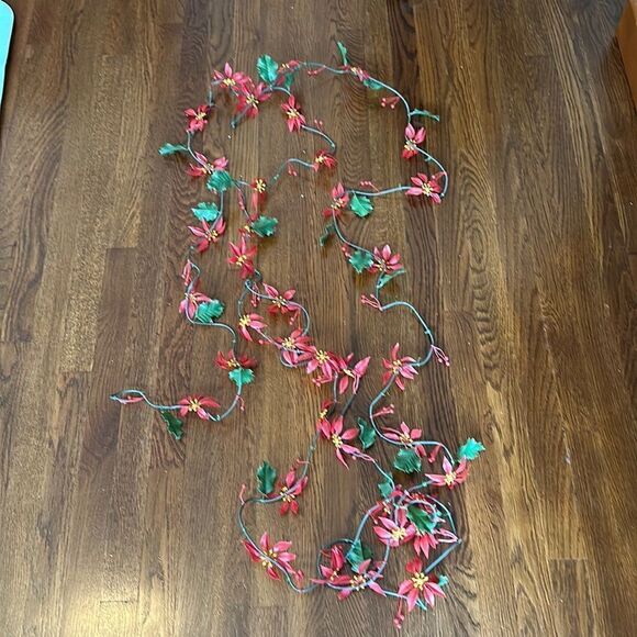 Two Vintage mid century plastic poinsettia garlands - Picture 1 of 6